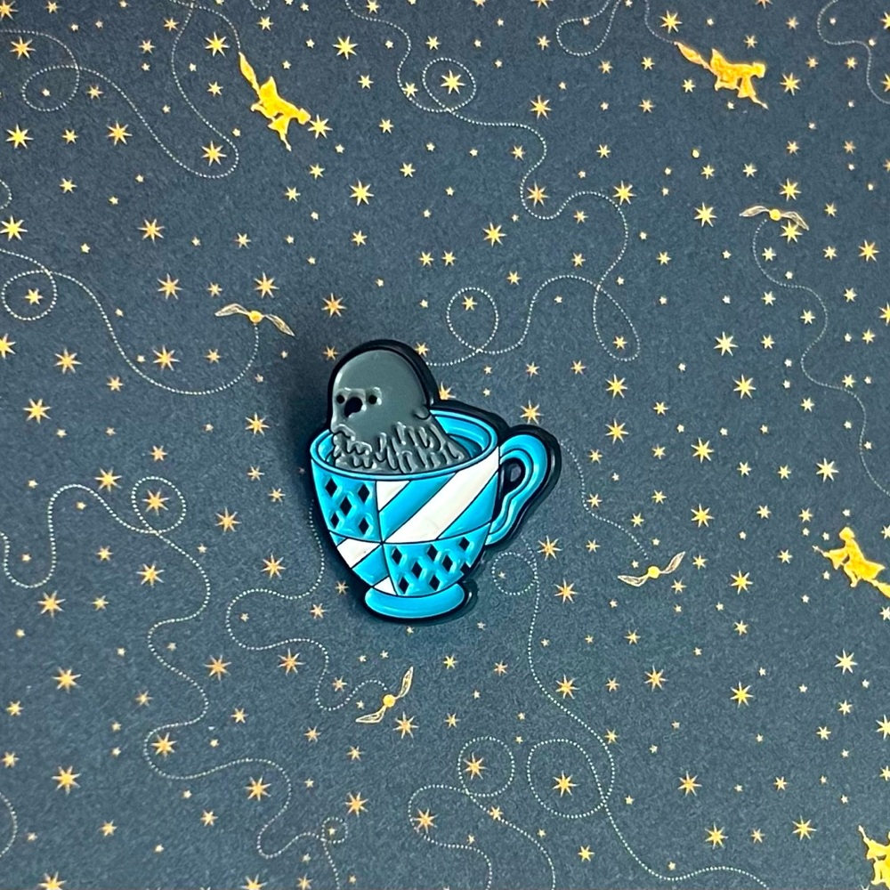 Harry Potter Ravenclaw in Teacup Enamel Pin - Hogwarts house pride
